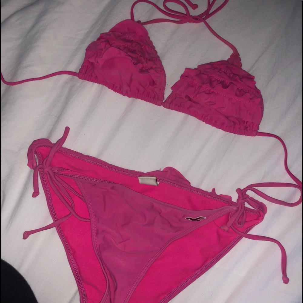 Hollister bathing suit set 💗